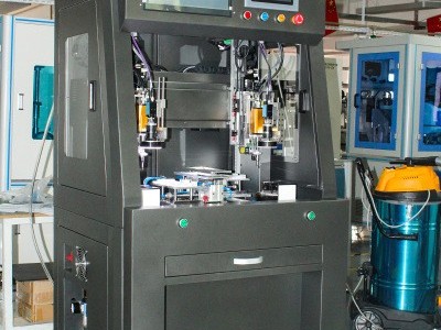 大型坐標龍門架多軸螺絲機-堅豐股份 大型坐標龍門架多軸螺絲機-堅豐股份